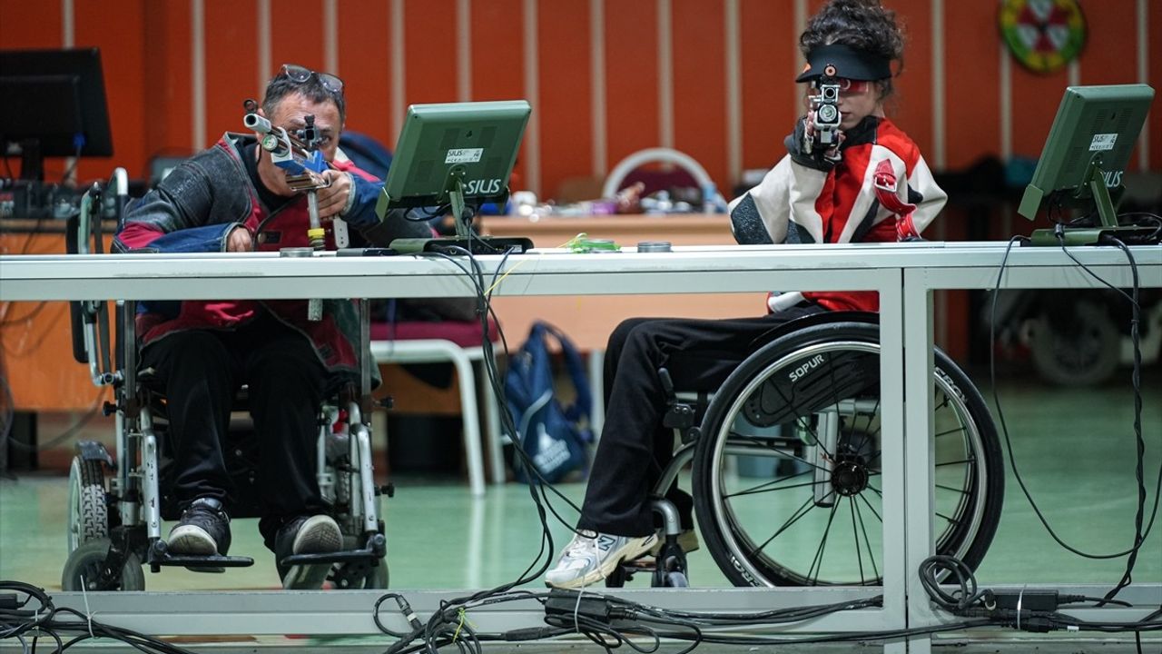 Engelleri Aşan Genç Kadın: Ayşe Avcıoğlu