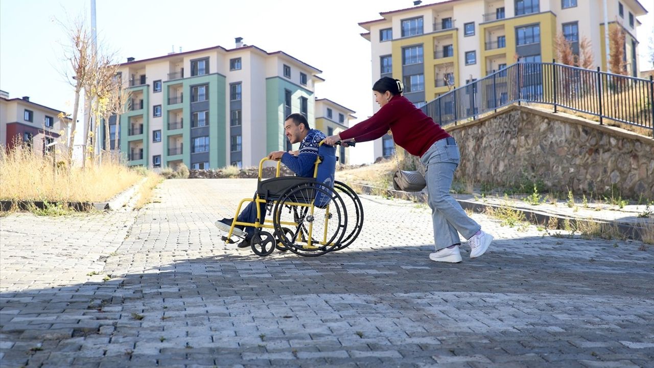 Engelli Kardeşlerin Dayanışması