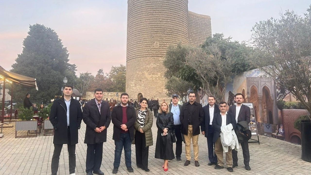 Ermenistan Sivil Toplum Heyeti 'Barış Köprüsü' İnisiyatifiyle Azerbaycan’ı Ziyaret Etti