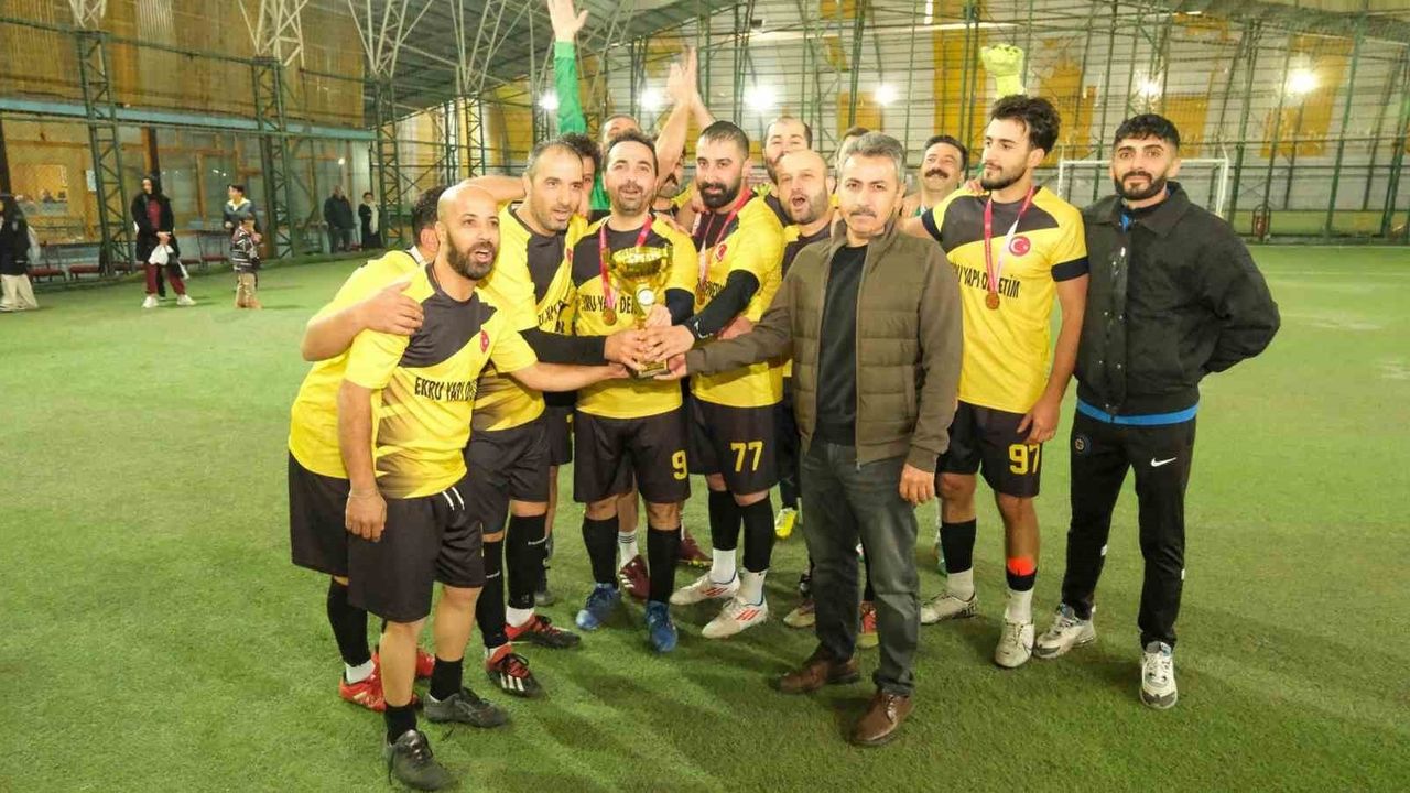 Erzincan Belediyesi Birimler Arası Halı Saha Futbol Turnuvası Sona Erdi