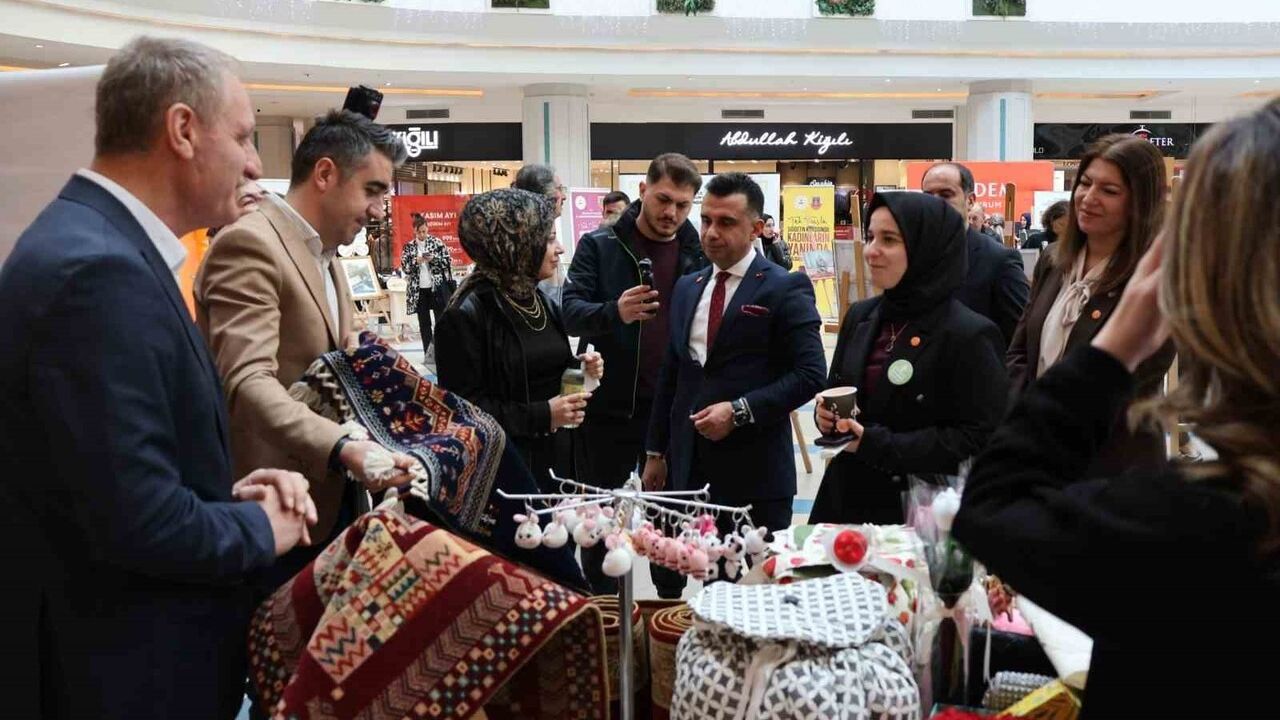 Erzurum'da '25 Kadın 25 Hikâye' sergisi açıldı