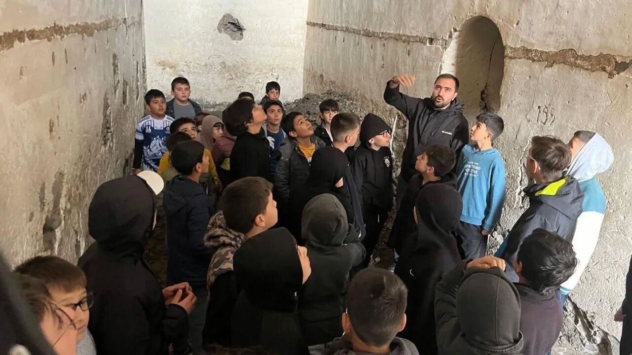 Erzurum'da "Tarihin İzinde Ecdada Vefa" Projesiyle Gençlere Tarih Bilinci Aşılandı