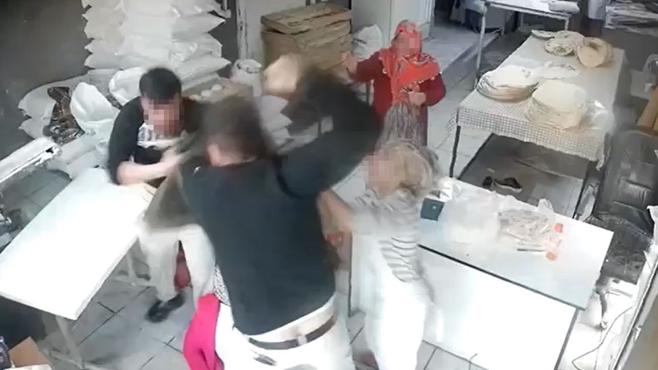 Esenyurt'ta borç kavgası: Kadın yerde sürüklendi