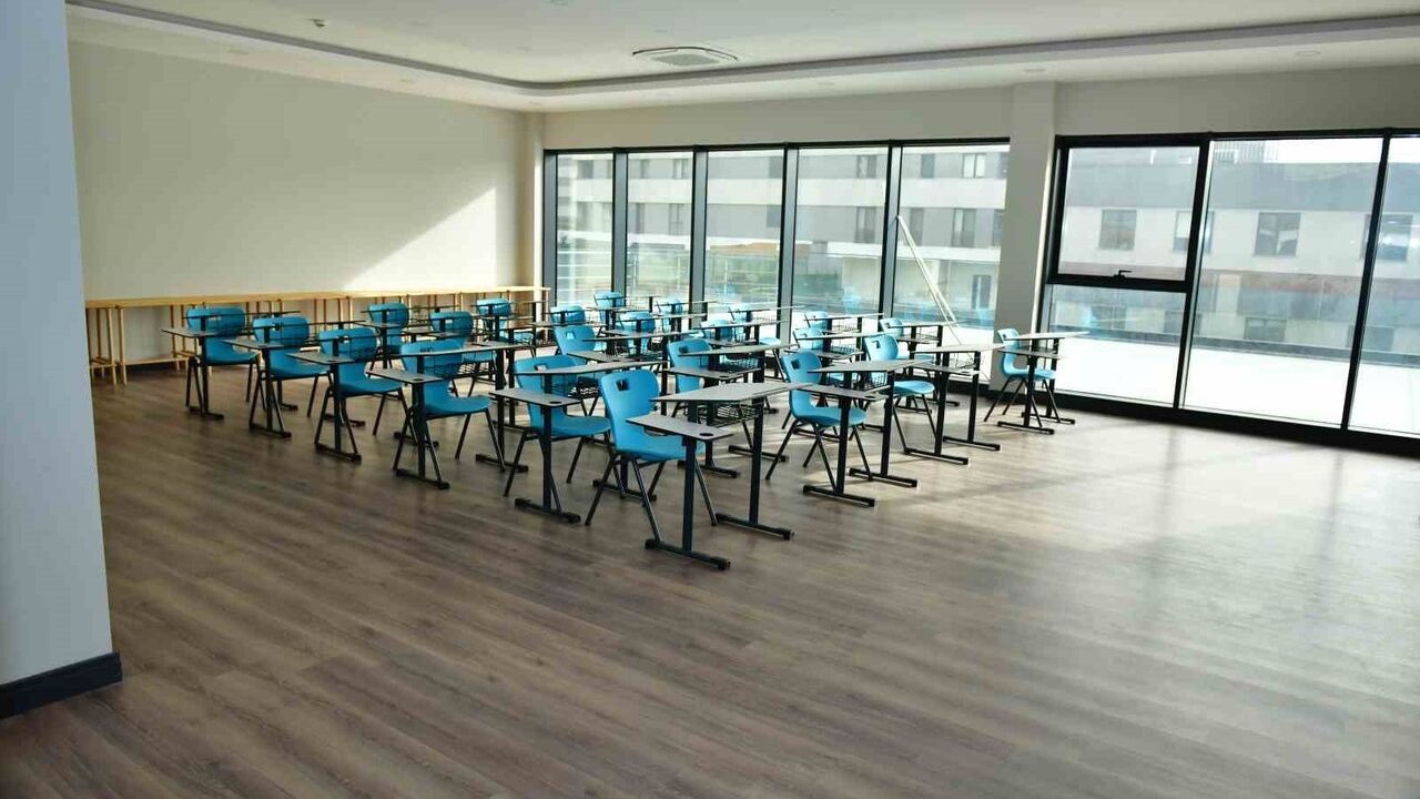 Esenyurt’ta kullanılmayan makam odası Çocuk Üniversitesi için dersliğe dönüştürüldü