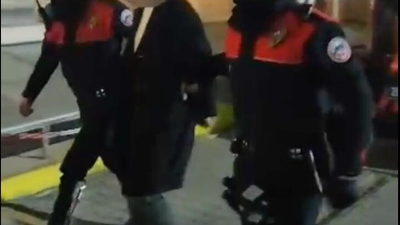 Eskişehir'de 'Dur' ihtarına uymayan ve kasten öldürmeye teşebbüsten aranan şüpheli yakalandı