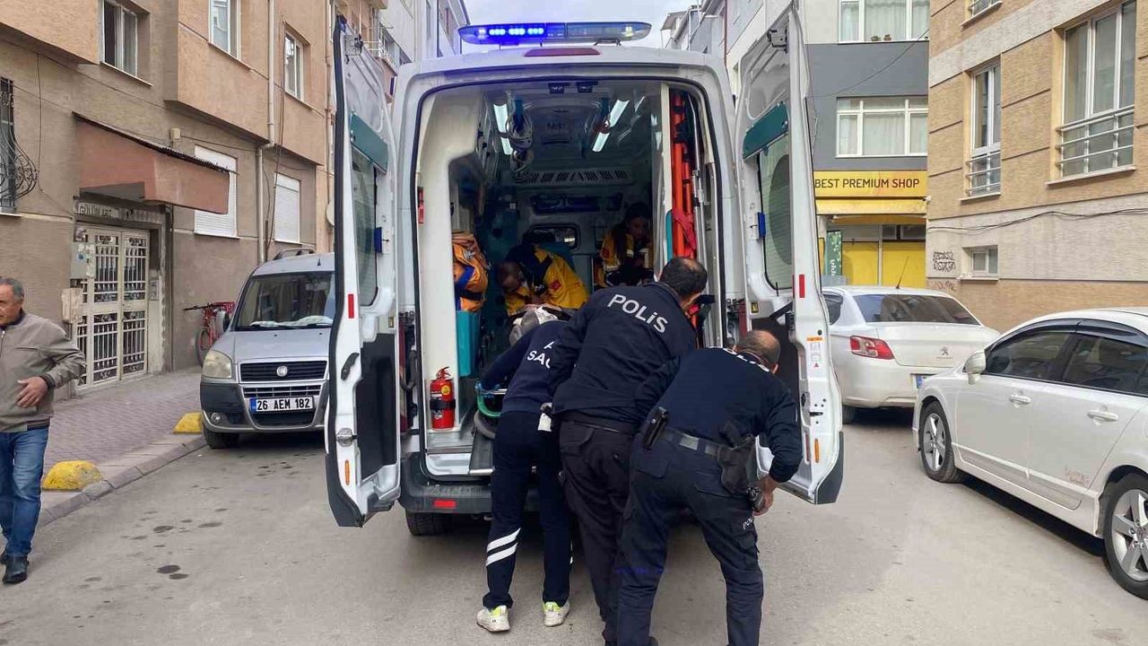 Eskişehir'de karnından bıçakla yaralanan şahıs: "Benim için zahmet etmeyin"