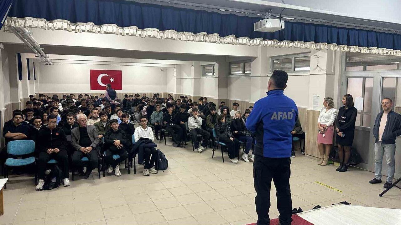 Eskişehir’de öğrencilere afet ve yangın farkındalığı eğitimi