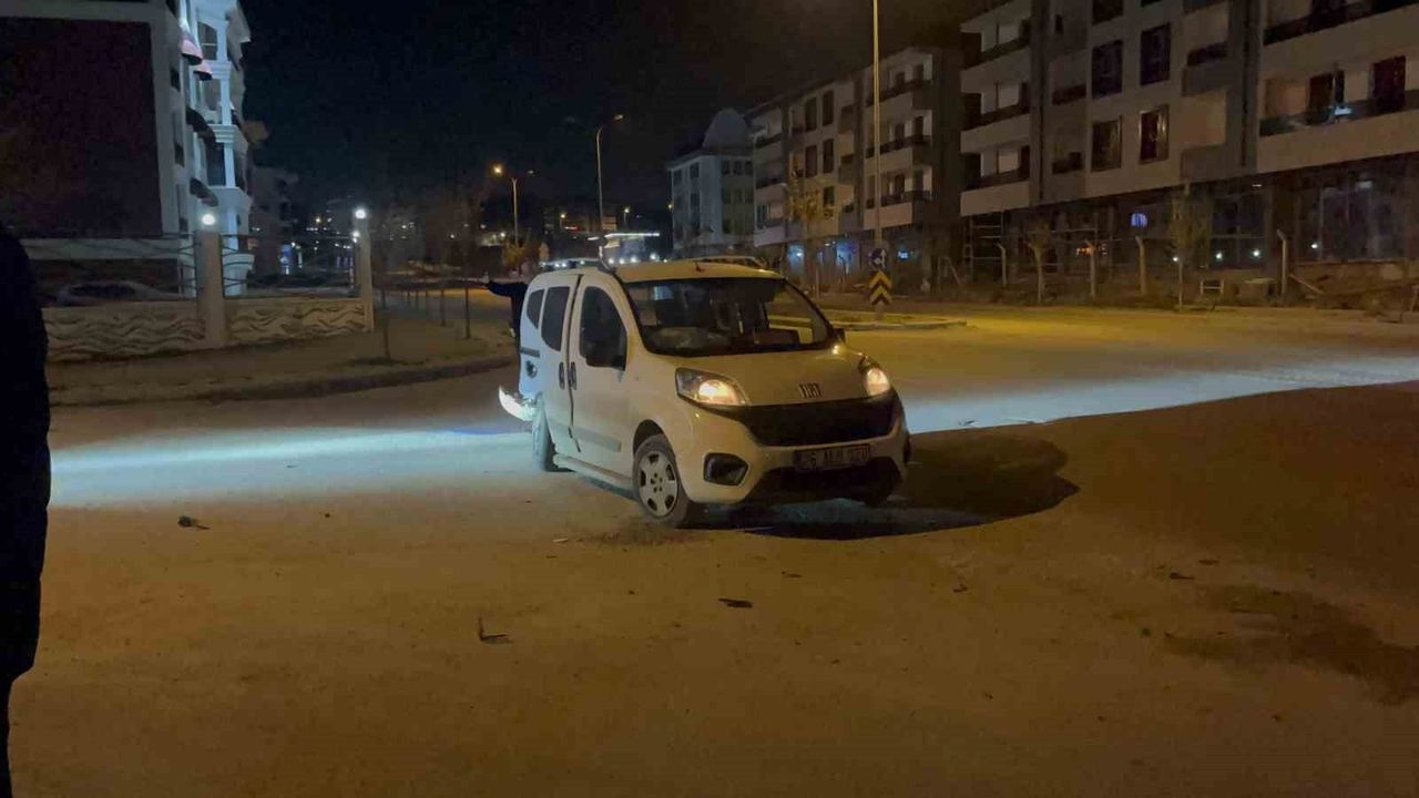 Eskişehir'de panelvan çarpıştı: Alkollü sürücü 2.14 promil çıktı