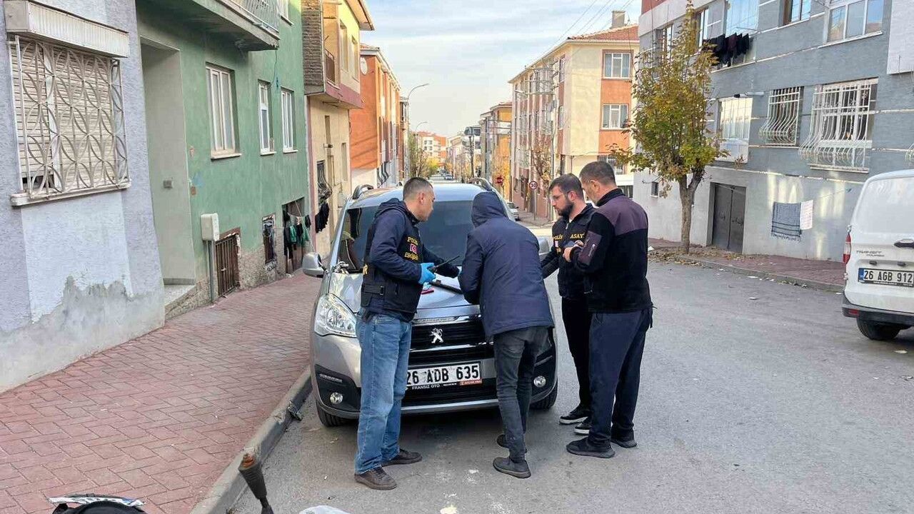 Eskişehir'de yürümekte güçlük çeken simitçinin çalınan motosikleti 3 günde bulundu
