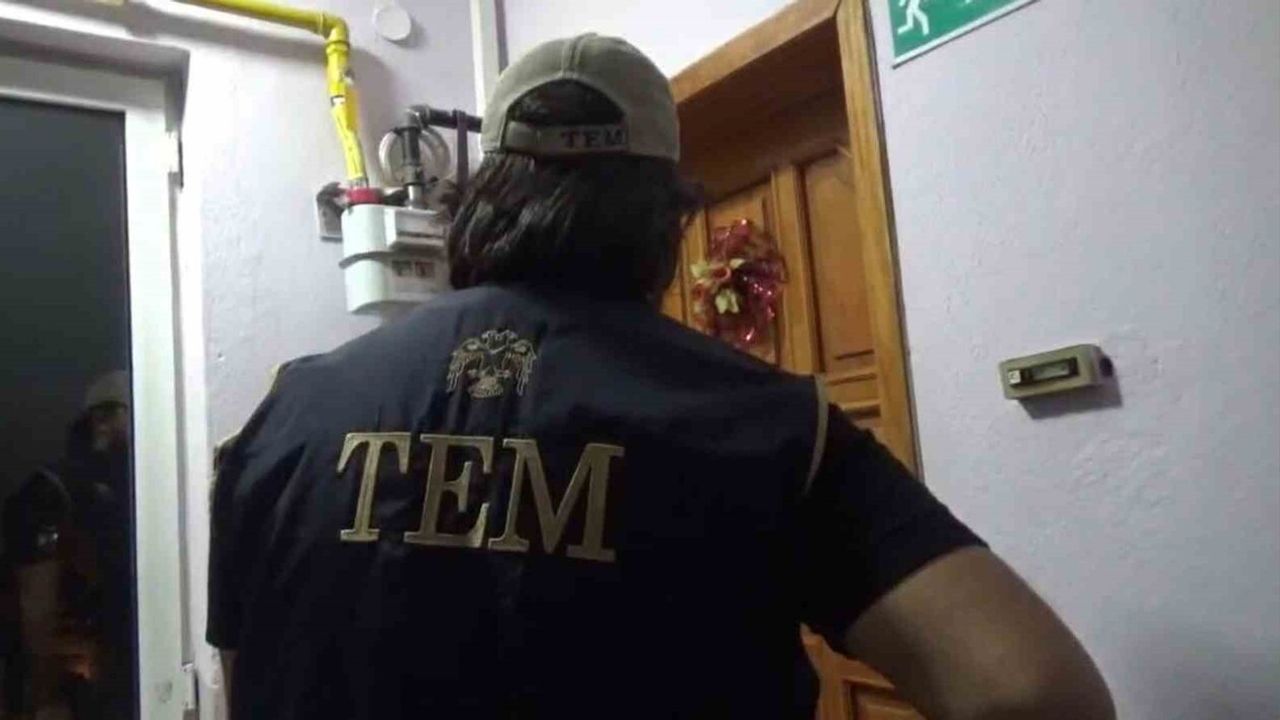 Eskişehir merkezli 4 ilde FETÖ/PDY'nin kadın yapılanmasına operasyon: 16 gözaltı
