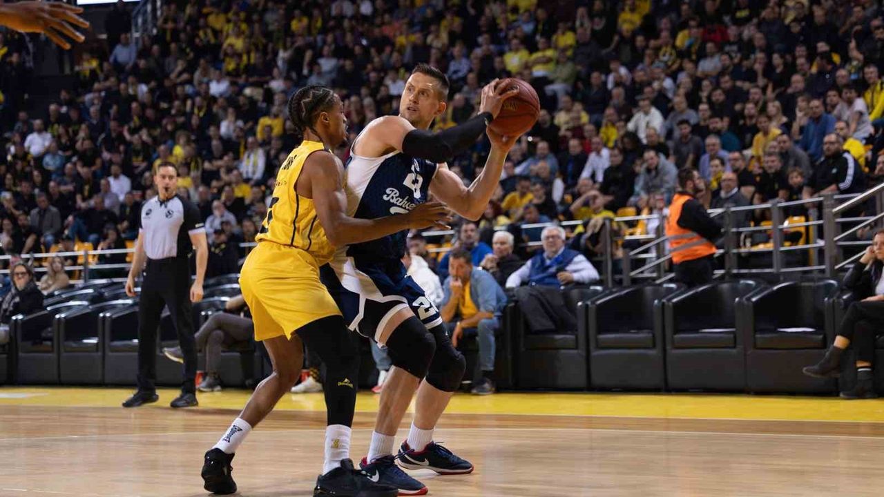 EuroCup: Bahçeşehir Koleji Aris'i 86-76 yendi
