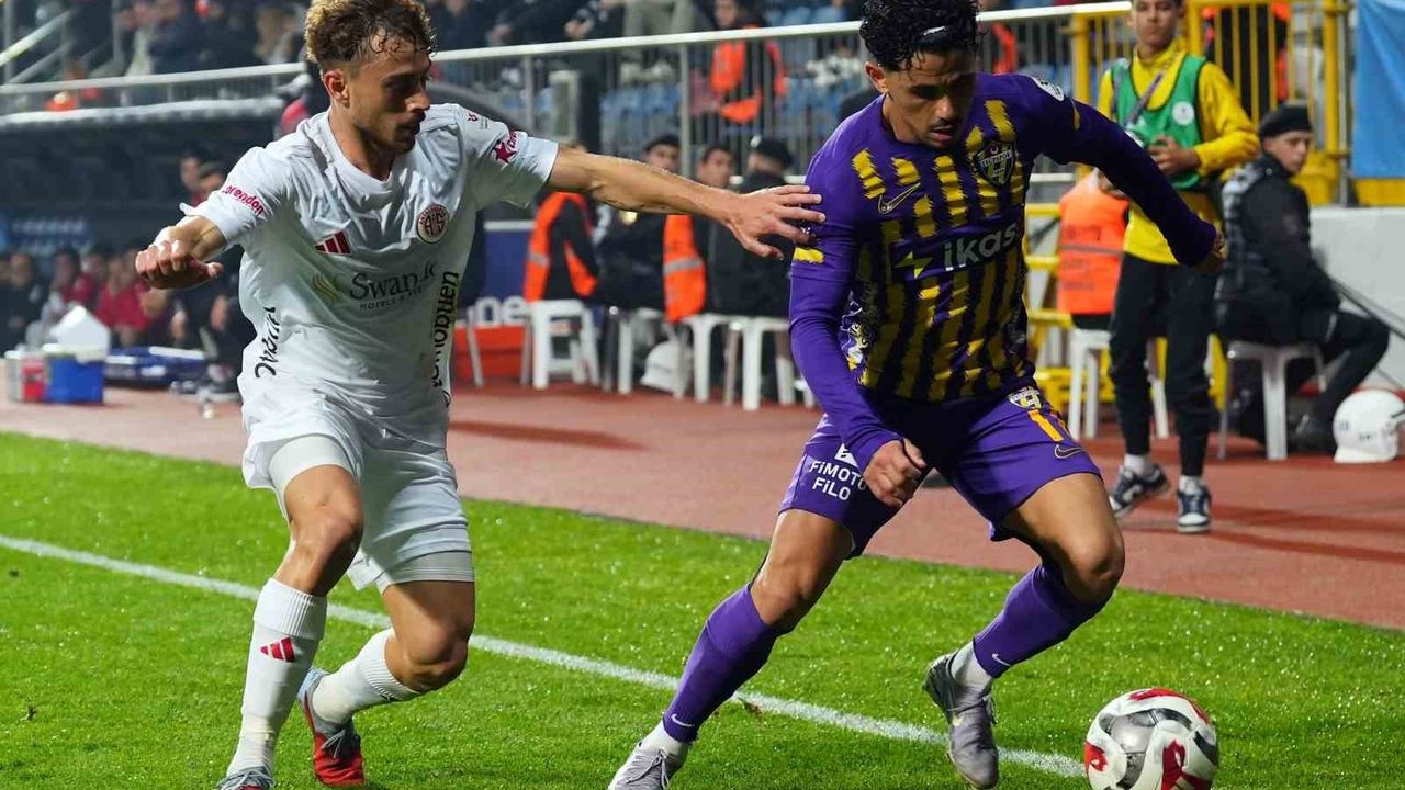 Eyüpspor ve Antalyaspor Golsüz Beraberlikle Yetindi