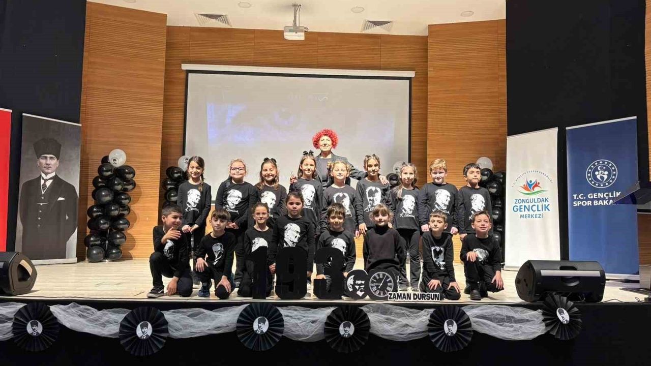 Fener İlkokulu'nda duygusal 10 Kasım anması