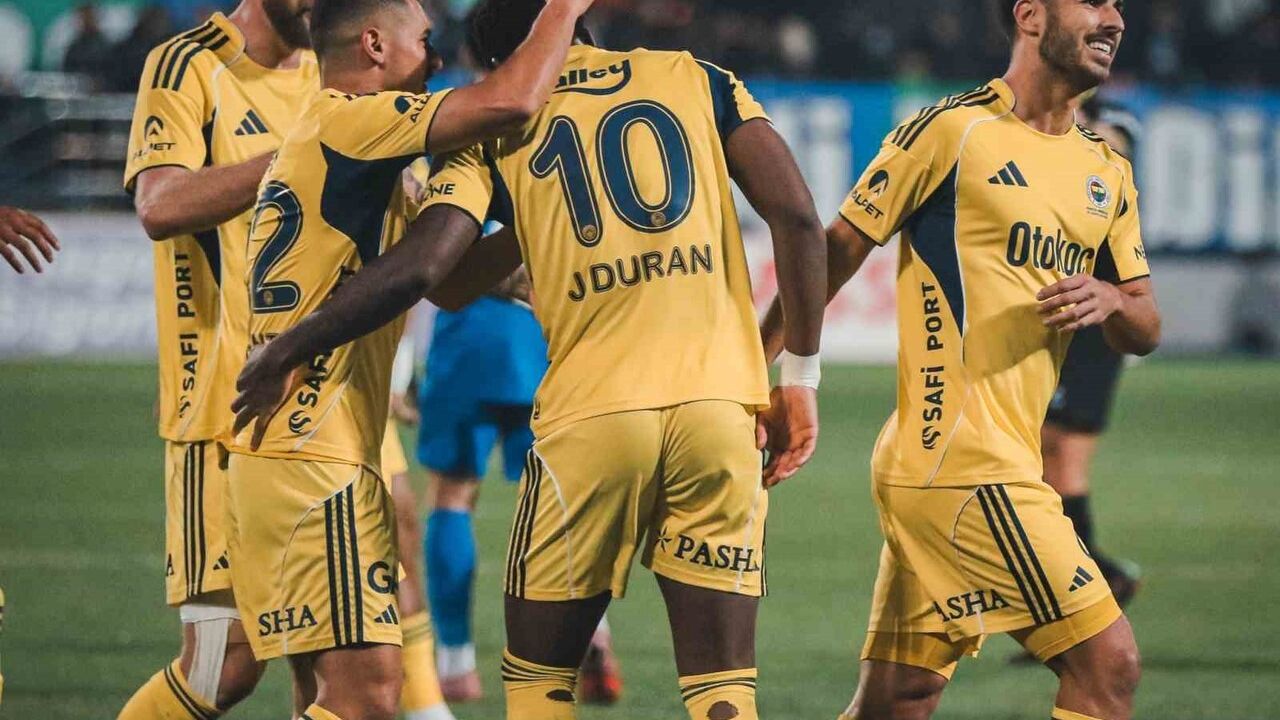 Fenerbahçe, Çaykur Rizespor Serisini 13 Maça Çıkardı