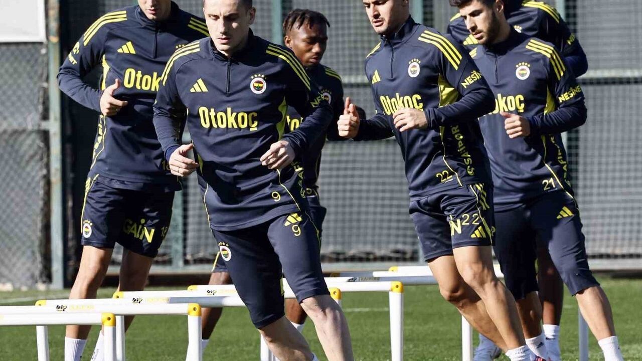 Fenerbahçe, Ferencvaros maçı hazırlıklarını sürdürdü
