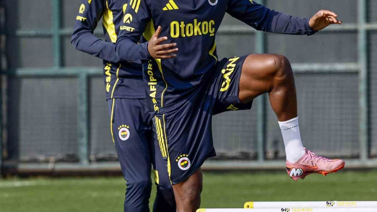 Fenerbahçe, Kayserispor maçı öncesi son idmanı tamamladı