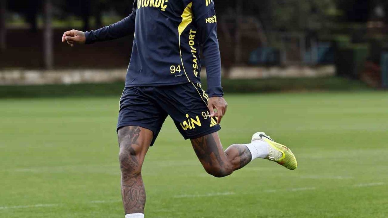 Fenerbahçe, Trendyol Süper Lig 13. haftası için Çaykur Rizespor maçına hazırlandı