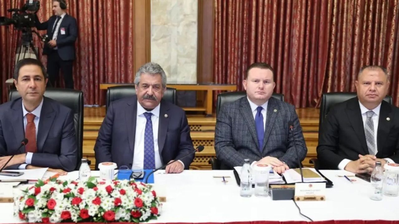 Feti Yıldız Kimdir? MHP'li Feti Yıldız'ın Biyografisi, Yaşı ve Siyasi Kariyeri