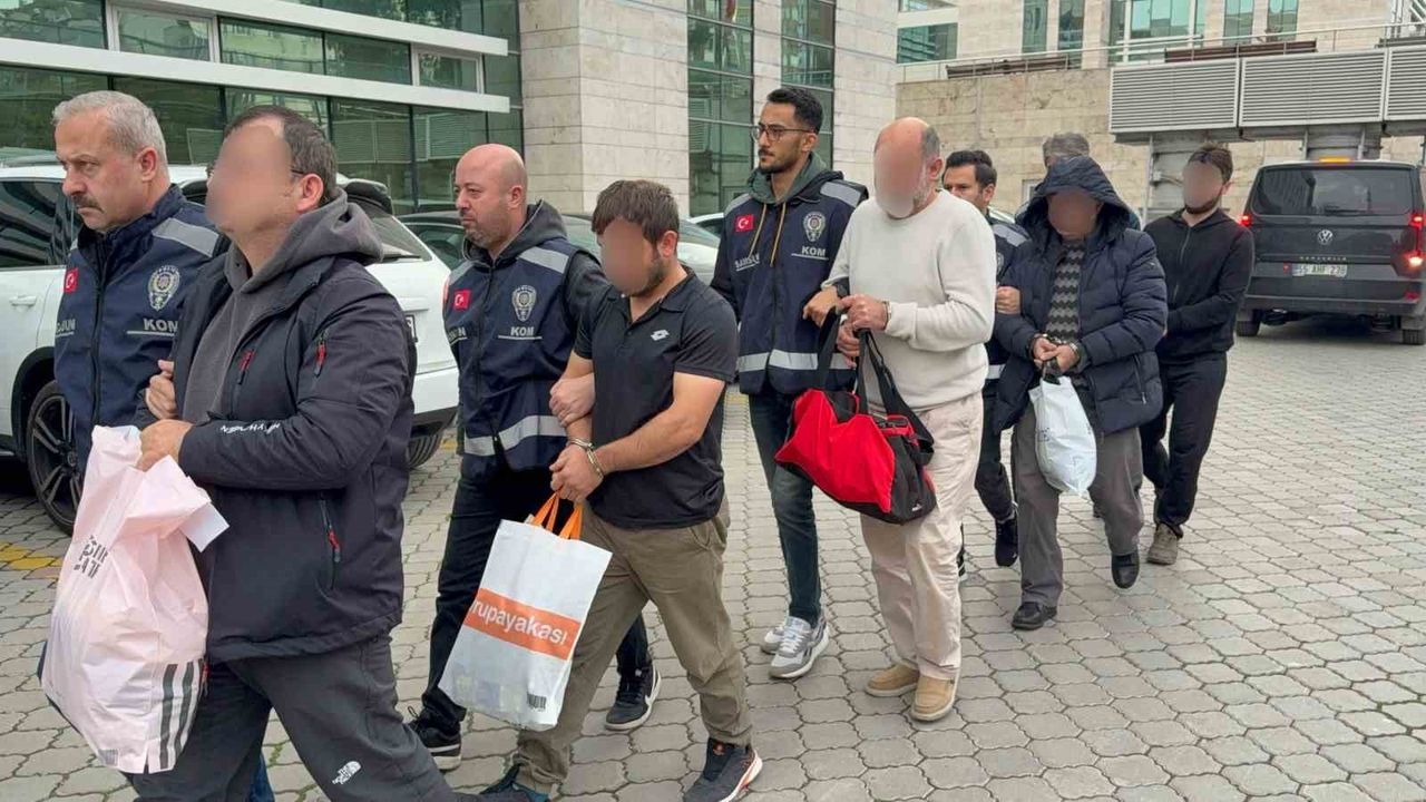 FETÖ Operasyonunda Bir Kişiye Ev Hapsi, Dört Kişi Serbest Bırakıldı