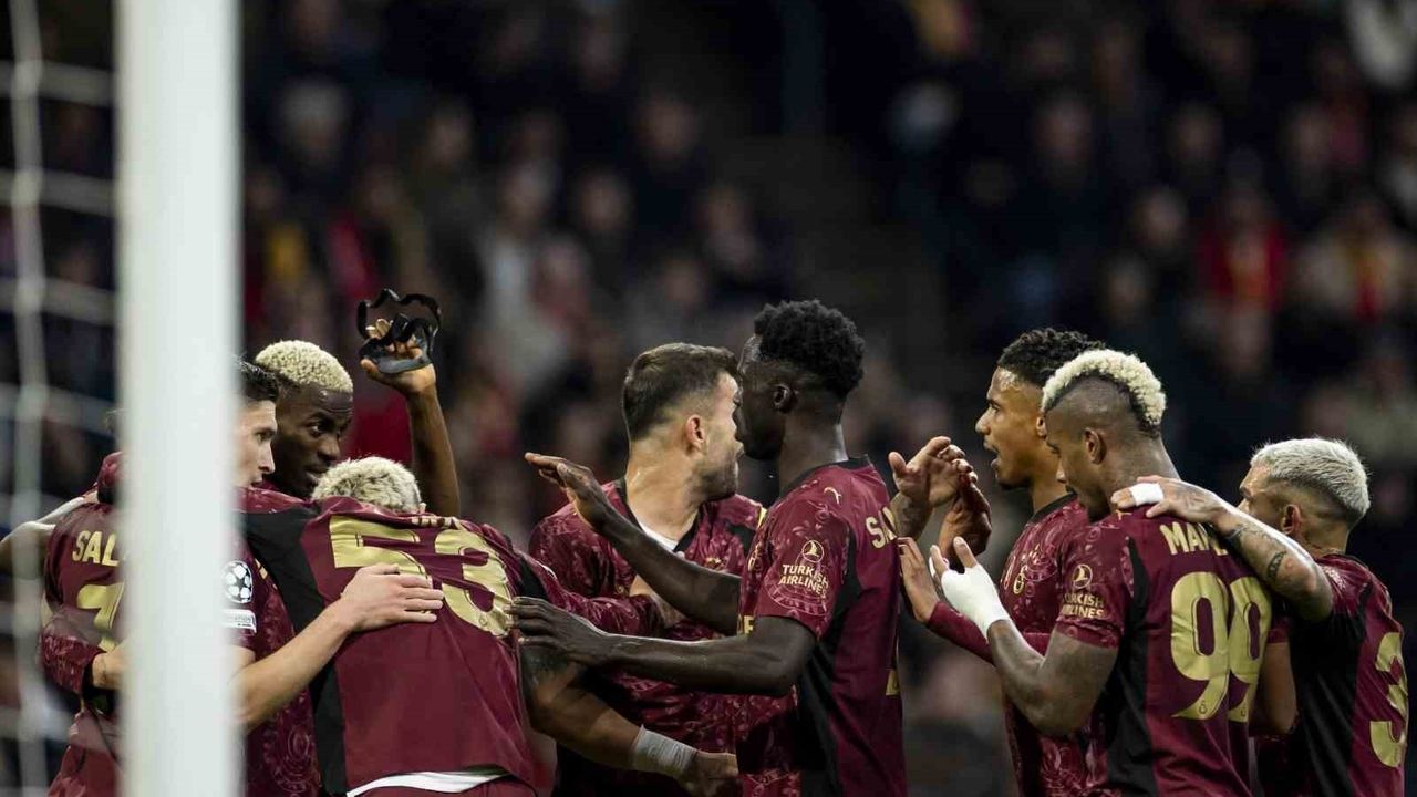 Galatasaray, Ajax karşısında Avrupa’da 10 maç sonra deplasmanda kazandı
