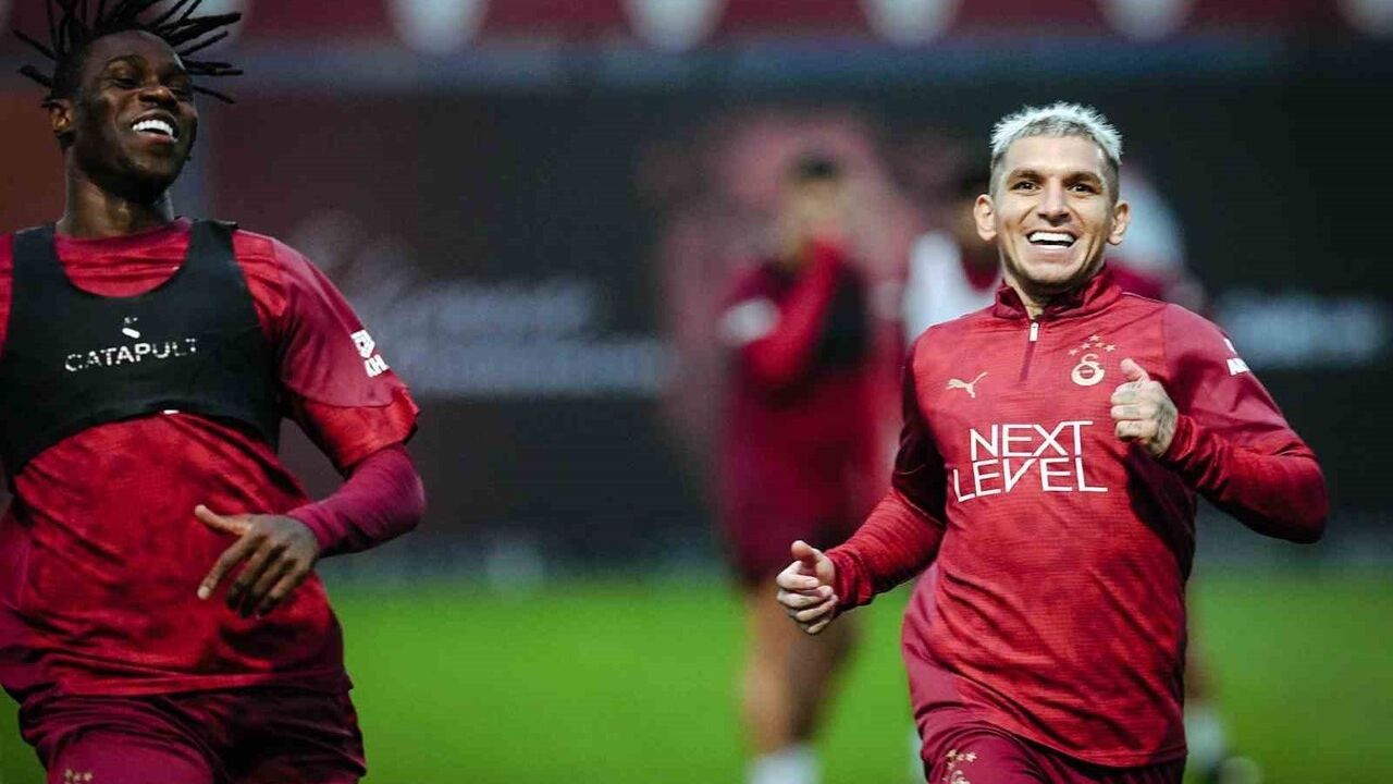 Galatasaray, Gençlerbirliği maçı öncesi son idmanı tamamladı