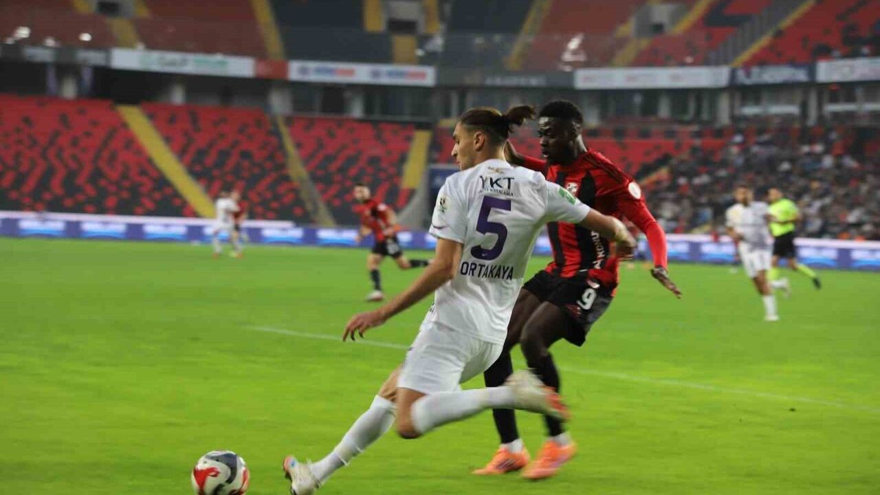 Gaziantep FK 0-1 Eyüpspor — Trendyol Süper Lig 14. Hafta (Maç Devam Ediyor)