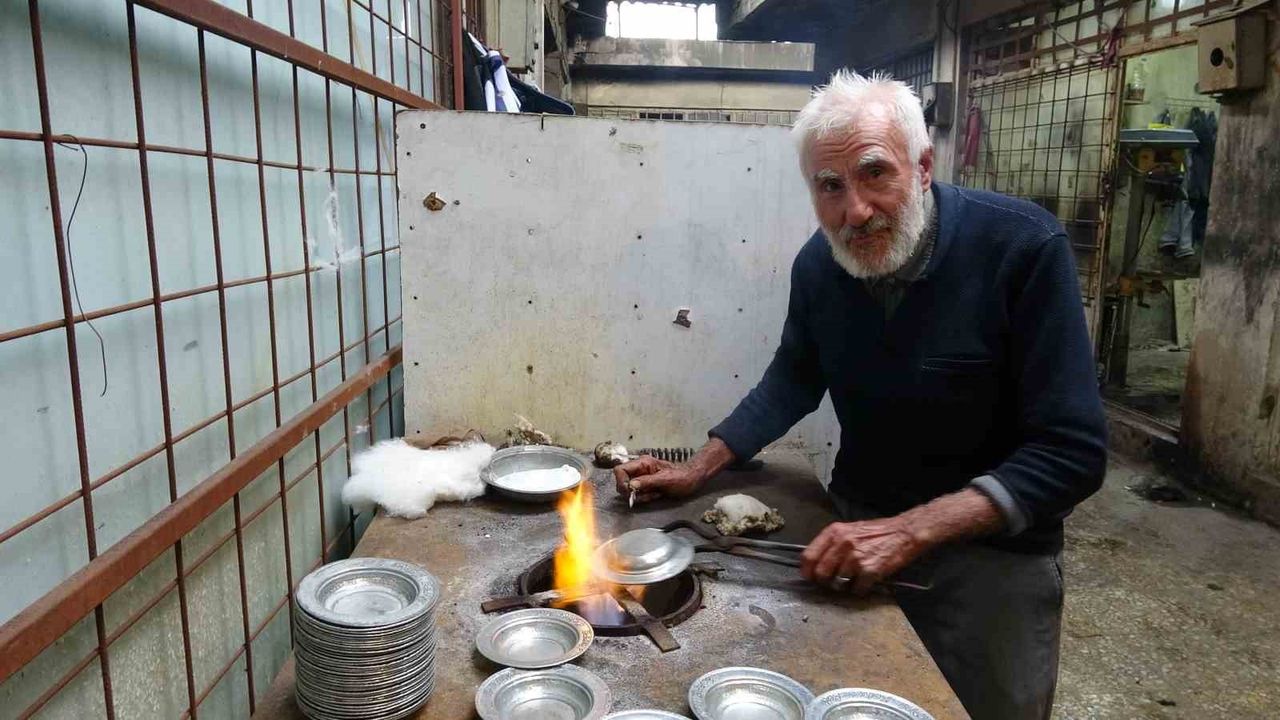 Gaziantep'in Son Kalaycısı Osman Şimşek 70 Yıldır Ocak Başında