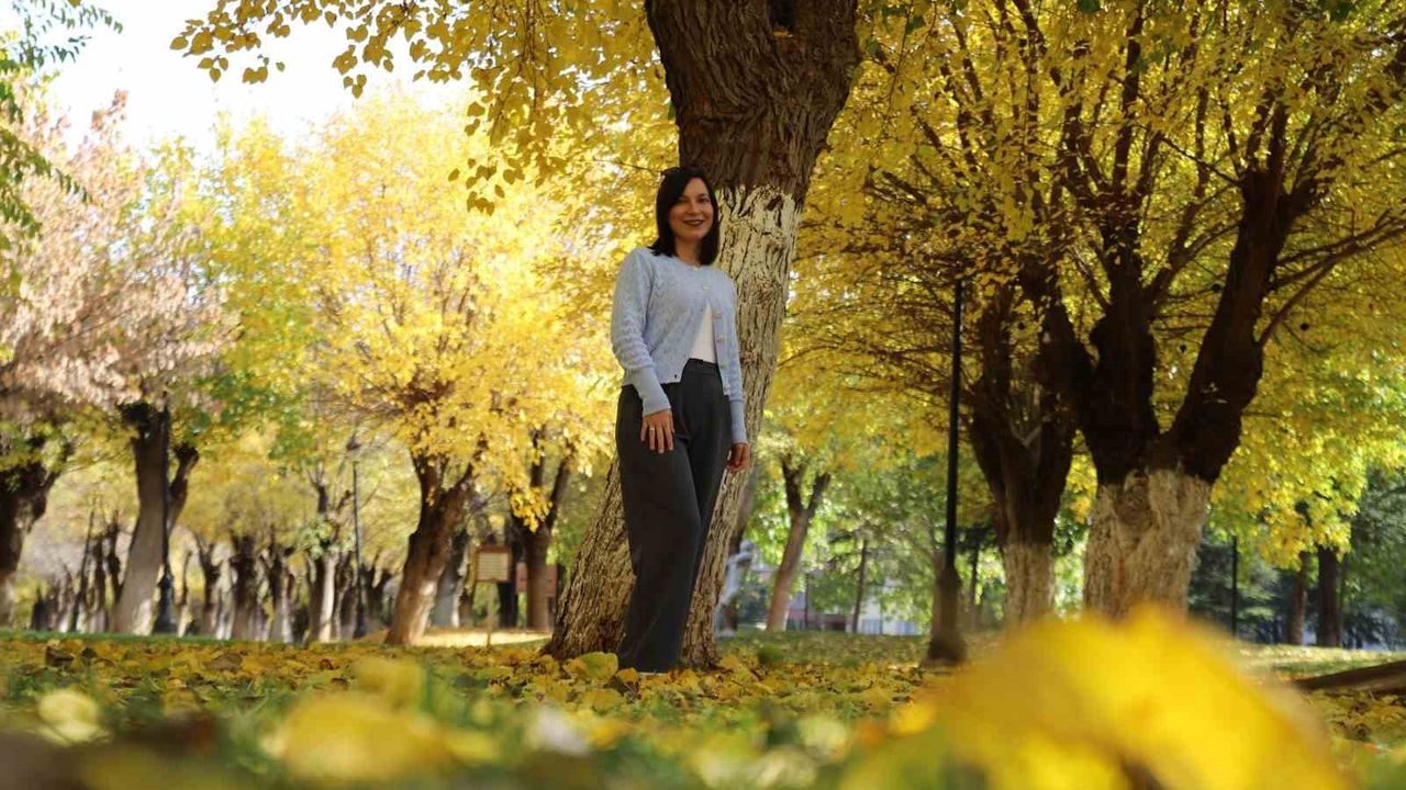 Gaziantep parkları sonbahar renkleriyle canlandı