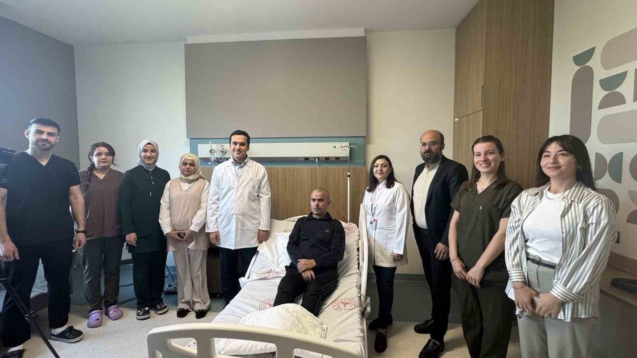 Gaziantep’te bölgenin ilk uyanık kraniotomi ameliyatı başarıyla tamamlandı