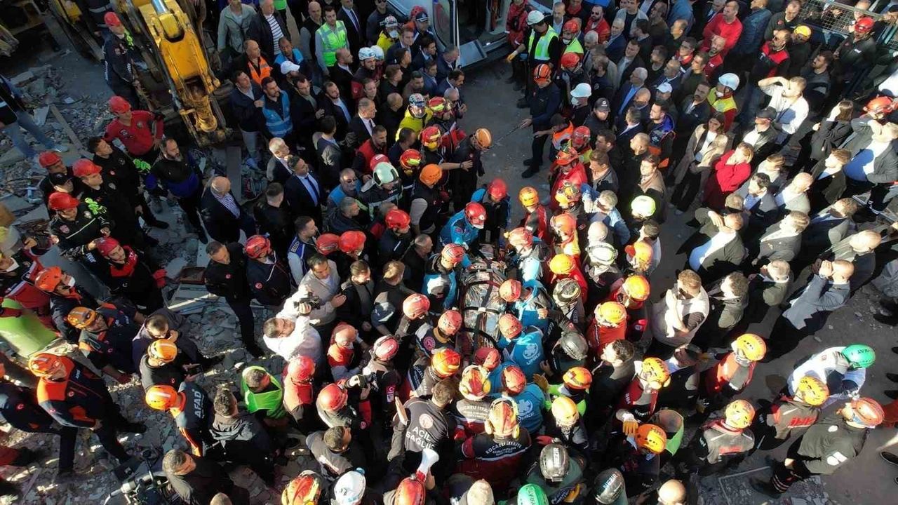 Gebze’de Enkazdan Kurtulan Dilara Bilir Hastaneden Taburcu Edildi