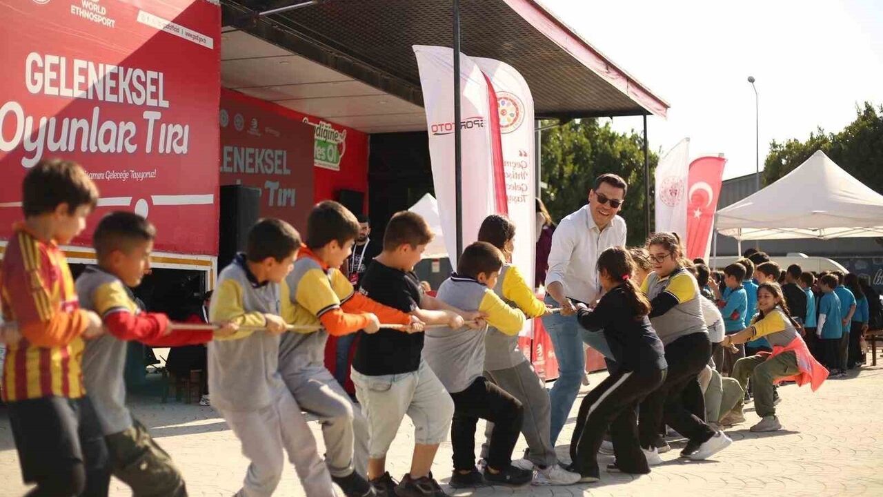 Geleneksel Oyunlar Tırı 26 Kasım'da Manisa'ya Konuk Oluyor