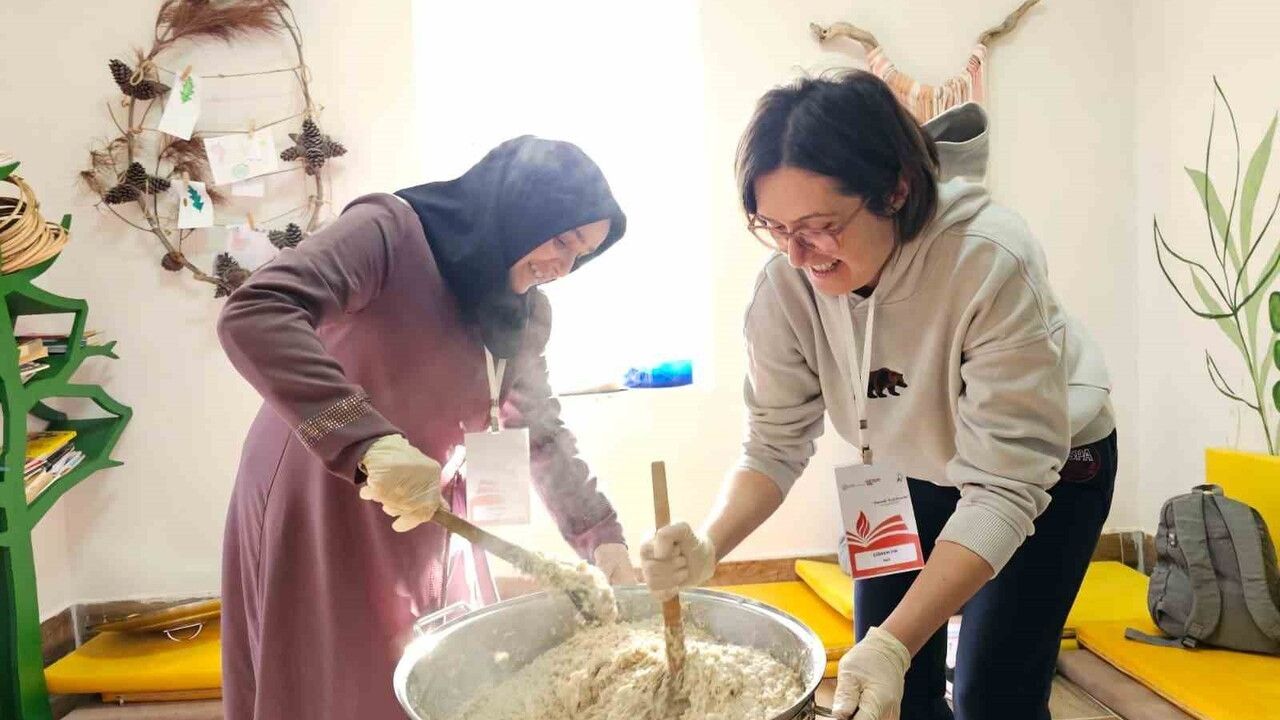 Genç AR-GE Anne-Kız Keşif Kampı'nda Anne-Kızlar Doğa ve Atölyelerle Buluştu