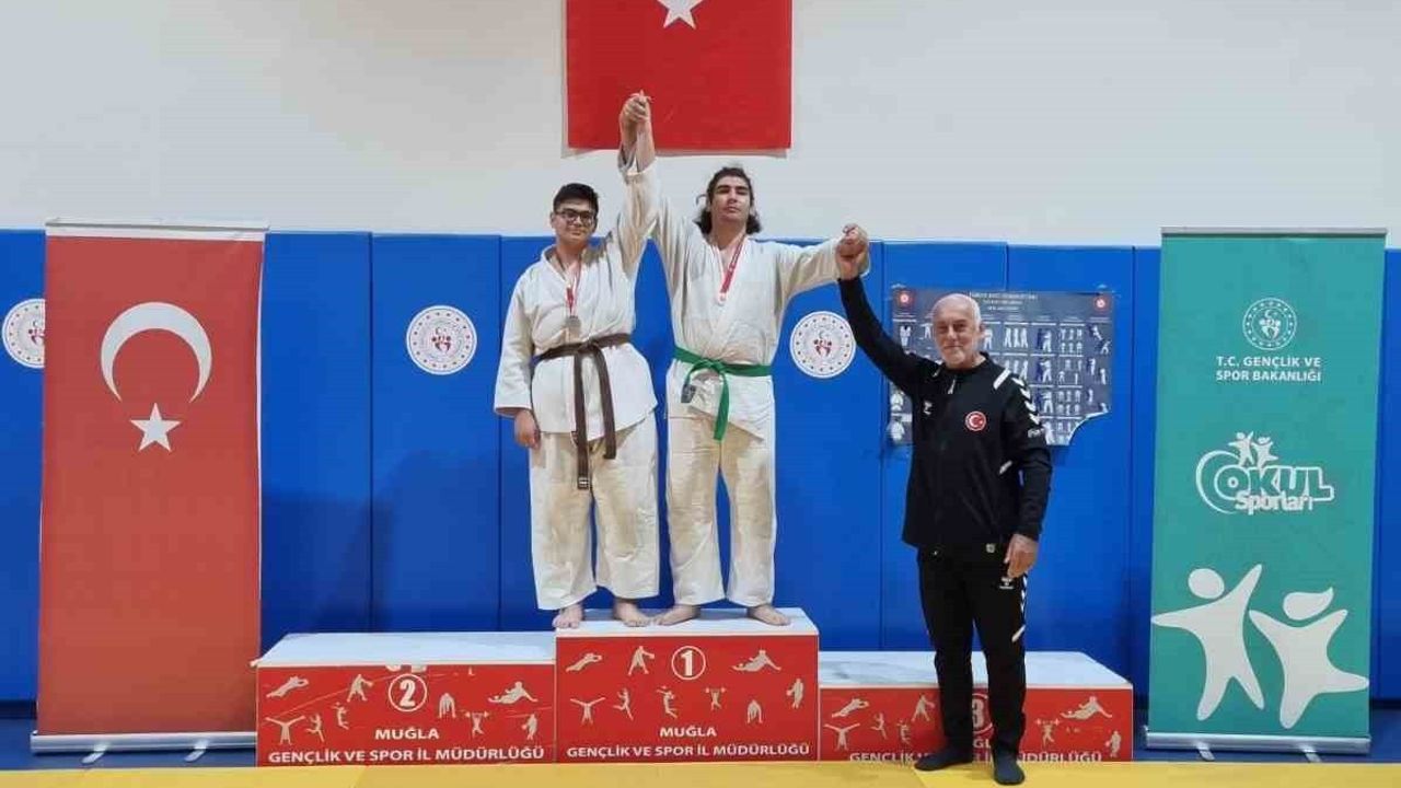 Gençler Judo İl Birinciliğinde Menteşe’de Nefes Kesen Mücadele