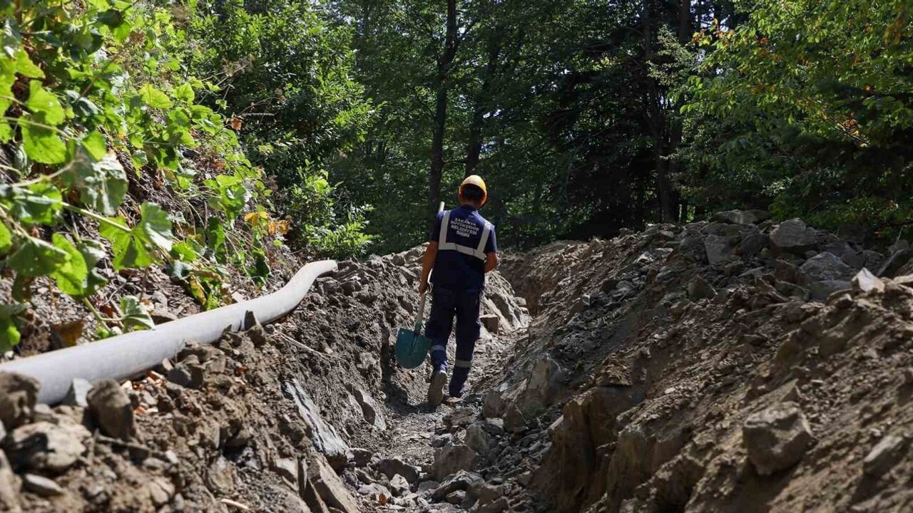 Geyve'ye 5 bin metrelik isale hattı ile 40 bin aboneye kesintisiz su