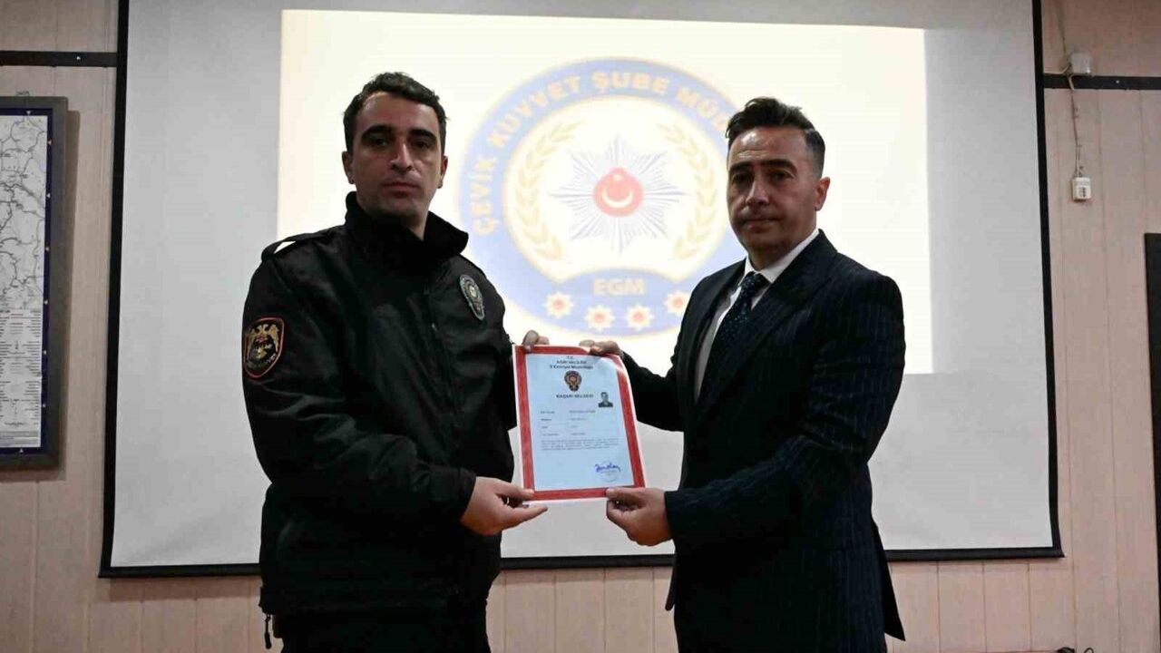 Göksel Önder’den Çevik Kuvvet personeline başarı belgesi