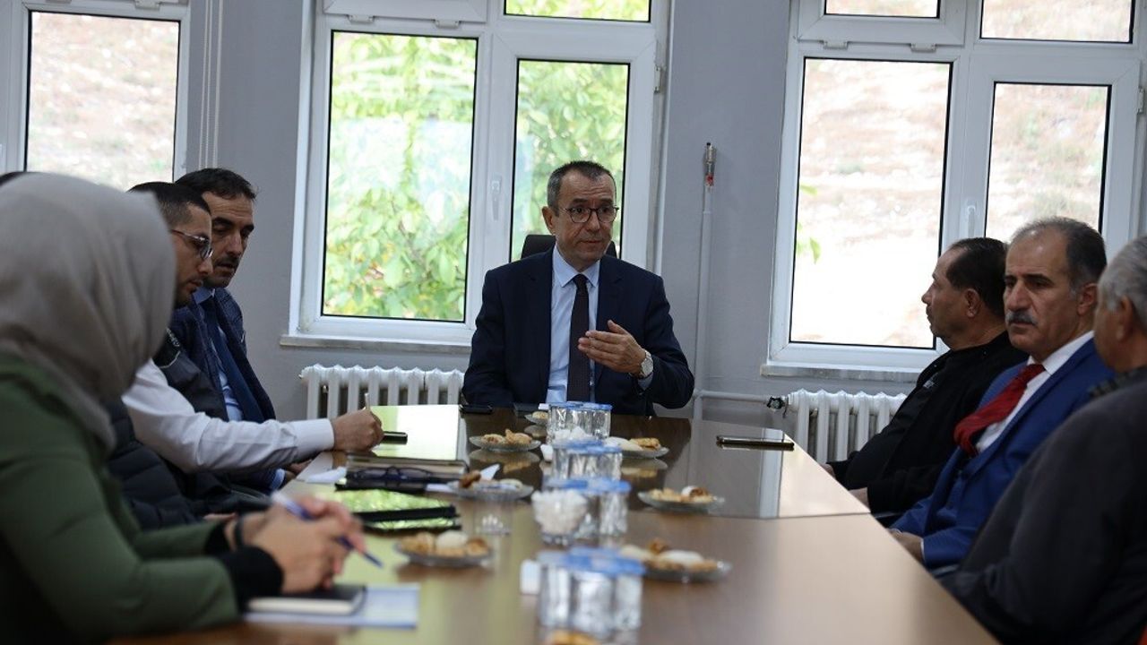 Gölpazarı'nda ceviz üreticilerinin sorunları ele alındı