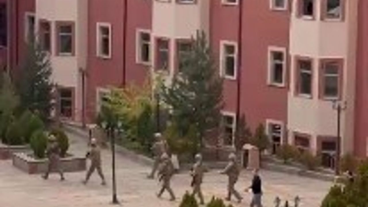Gümüşhane Üniversitesi’nde silahlı rehin krizi: İkna çalışmaları sürüyor