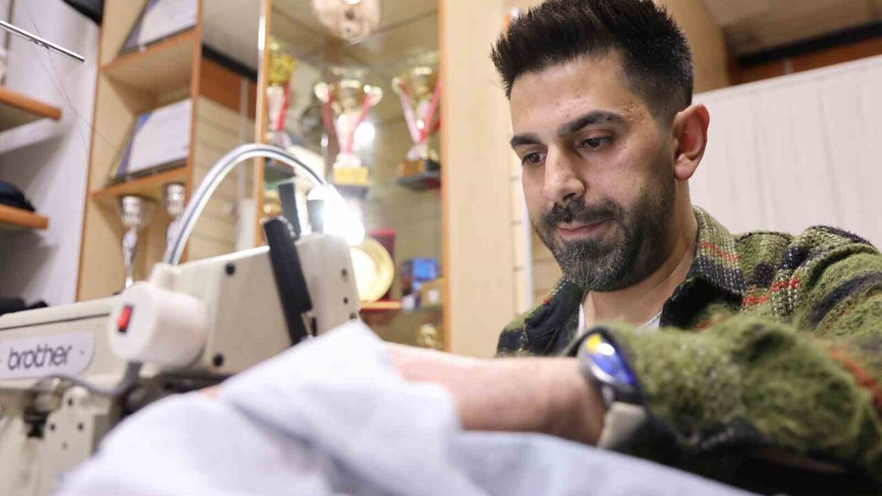 Gündüz terzi, akşam bilardocu: Lokman Korucu'nun hikayesi