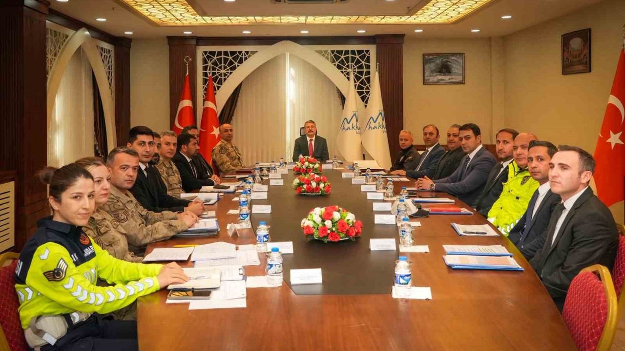 Hakkari'de asayiş toplantısı: suç oranları ve operasyon verileri