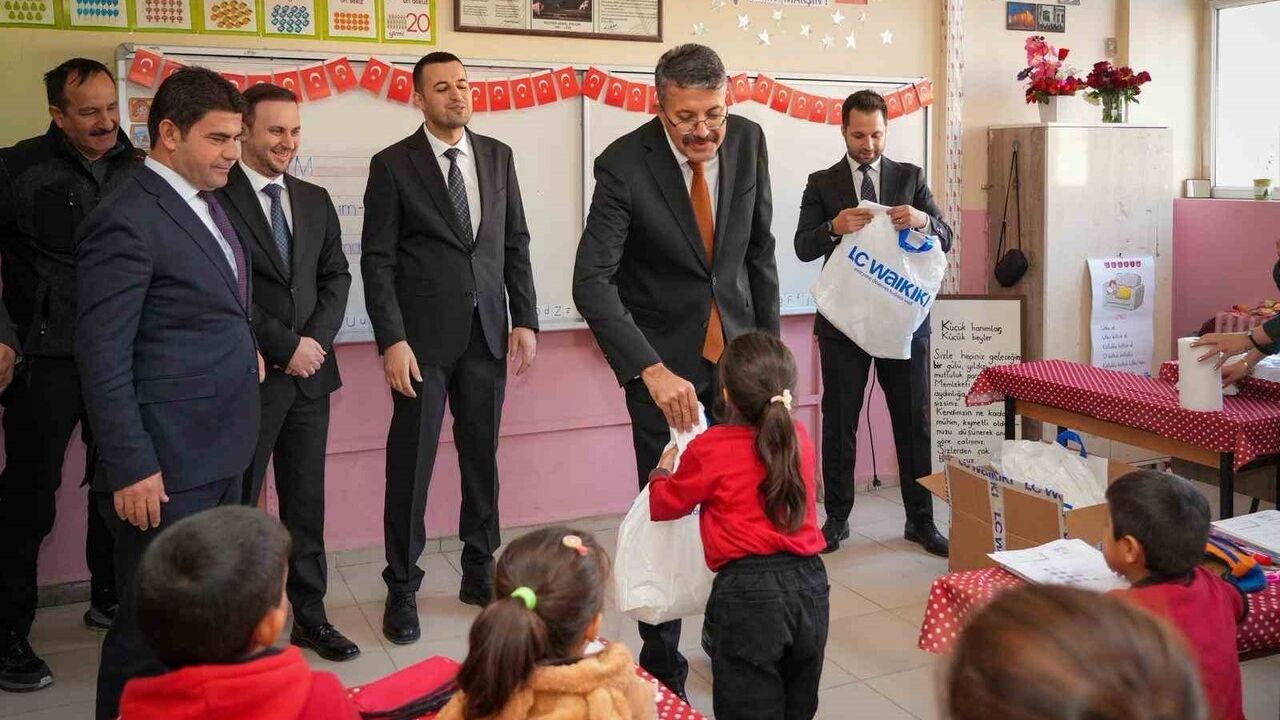 Hakkari’de 'Şehit Pilot Yarbay Gökhan Korkmaz' Adına Bilişim Sınıfı Açıldı