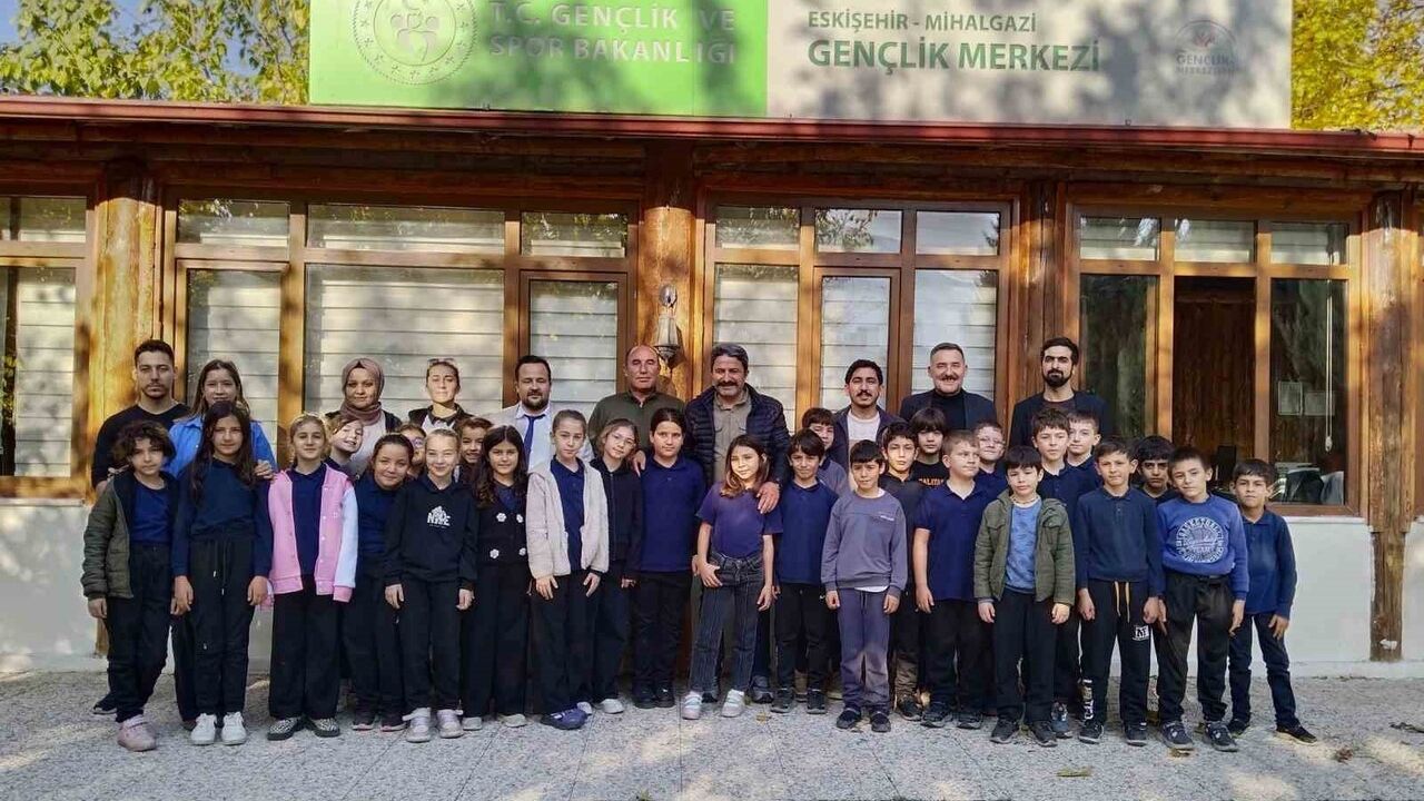 Hasan Kalın Mihalgazi Gençlik Merkezi’nde Gençlerle Buluştu