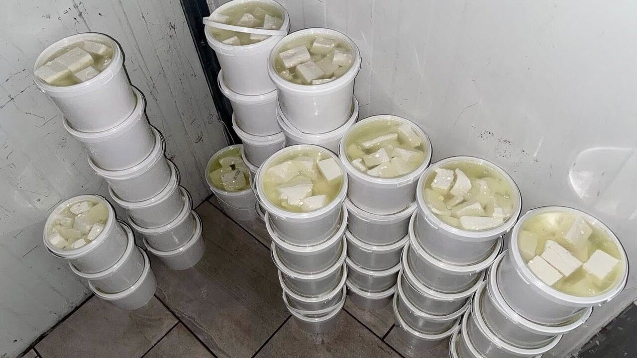 Hatay’da 2 bin 70 kilogram yoğurt ve 297 kilogram peynir imha edildi