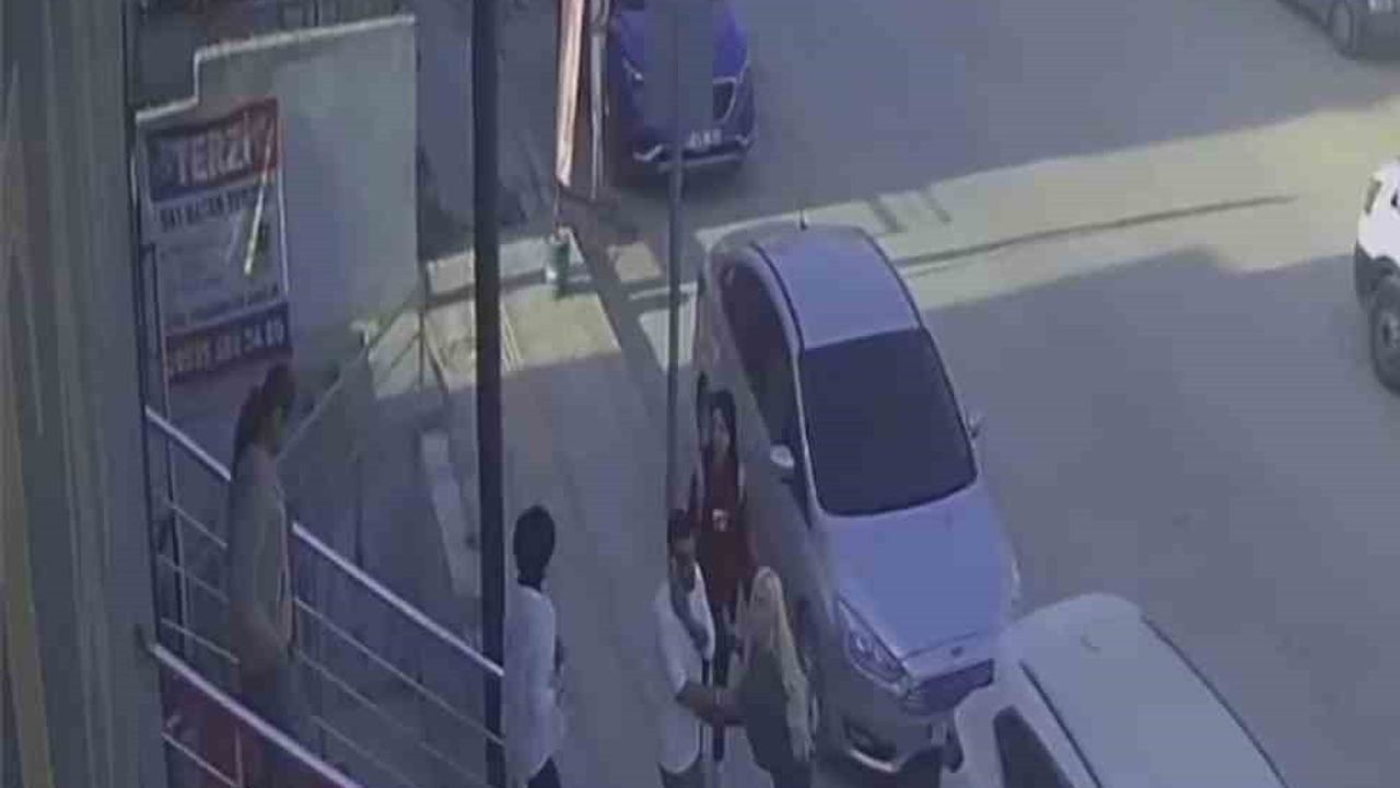 Hatay'da 3.9'luk deprem: İş yerinden kaçış anları kamerada