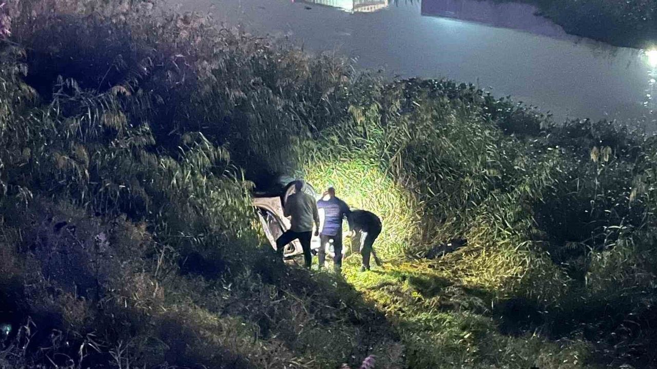 Hatay'da polisten kaçarken kaza yapan göçmen kaçakçısı tutuklandı