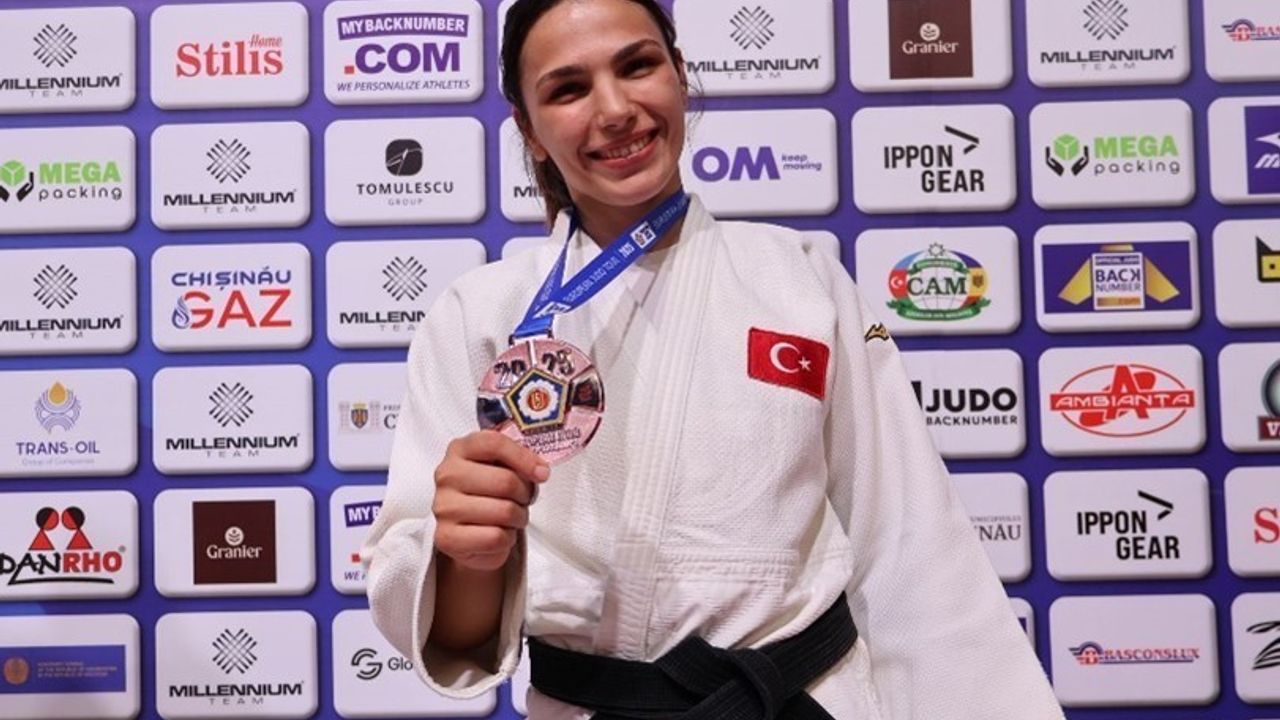 Hatice Vandemir, Avrupa Judo Şampiyonası'nda Bronz Madalyanın Sahibi Oldu