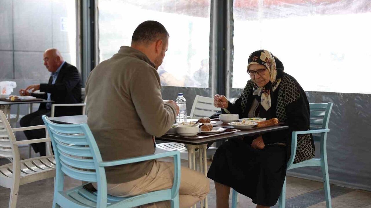 Havuz Kafe’de 4 çeşit yemek 75 TL — Aydın Büyükşehir’den uygun fiyatlı hizmet