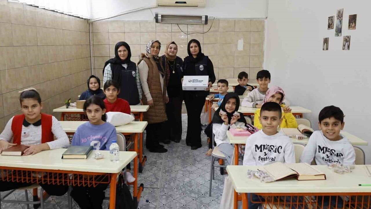 HBB şehit öğretmenler için mevlit okuttu, aileleri ziyaret etti