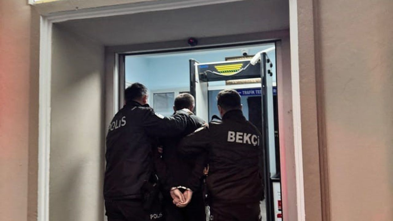 Hendek’te operasyon: 121,8 gram bonzai ele geçirildi