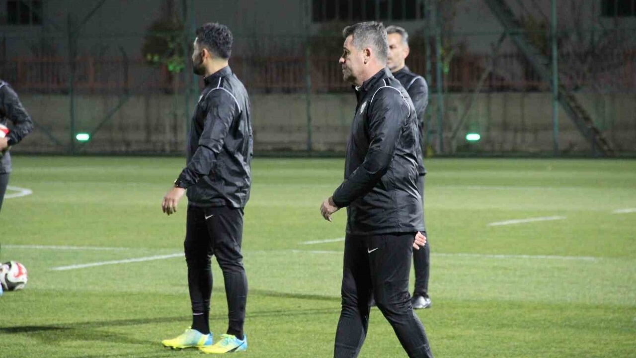 Hüseyin Eroğlu Çorum FK ile İlk Antrenmanına Çıktı