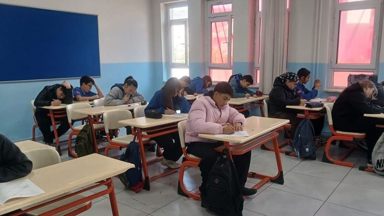 İdris Kömürcü, ortak yazılı sınav uygulamalarını yerinde denetledi